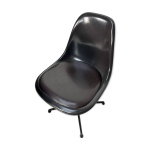 Chaises la fonda vintage en fibre de verre marron, 1 / 8, con�ues par charles et ray eames pour vitra ...