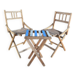 Chaise pliante - ensemble de pique - nique - deux petites chaises pliantes et une petite table. Chaise pliante - ensemble de pique - nique - deux petites chaises pliantes et une petite table.