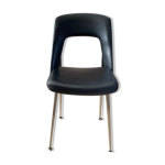 Chaise en simili cuir noir cousu