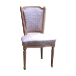 Chaise de style louis xvi  coinon ou chapeau de gendarme