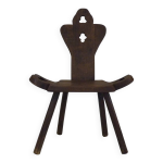 Chaise tripode brutaliste en bois brut. chaise en bois massif. ann�es 60