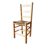Chaise vintage en bois brut Chaise vintage en bois brut