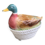 Charmant canard, barbotine, terrine en cramique maille, base forme panier blanc et couvercle
