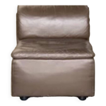 Chauffeuse scandinave vintage en cuir bronze irisé, fauteuil ligne roset Chauffeuse scandinave vintage en cuir bronze irisé, fauteuil ligne roset