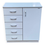 Commode blanche en bois laqu� brillant, ann�es 90