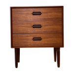 Commode danoise du milieu du sicle en teck par ejvind a. johansson