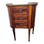 Commode galbe en acajou avec dessus marbre