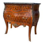 Commode galbe style louis xv