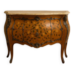 Commode galbe de style louis xv / napolon iii