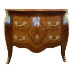 Commode louis xv en bois de rose Commode louis xv en bois de rose