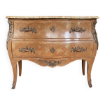 Commode sauteuse galbe