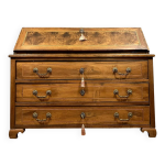 Commode scriban poque louis xv en noyer, ronce et filets de marqueterie