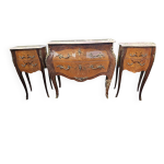 Commode style louis xv en marqueterie evec deux tables de chevets