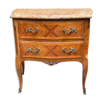 Commode de style louis xvi