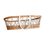 Couffin vintage en osier et rotin avec matelas et garnitures Couffin vintage en osier et rotin avec matelas et garnitures