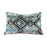 Coussin ikat en velours bleu et noir