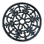 Dessous de plat ancien en fonte �maill�e