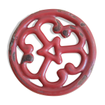 Dessous de plat rond en fonte maille bordeaux vintage
