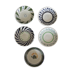 Dînette série de cinq assiettes plates en faïence xxème Dînette série de cinq assiettes plates en faïence xxème