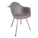Eames plastic side chair dax