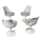 Eero saarinen chaises tulipes en cuir blanc