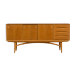 Enfilade en chêne scandinave avec portes coulissantes et 4 tiroirs Enfilade en chêne scandinave avec portes coulissantes et 4 tiroirs