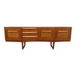 Enfilade vintage pieds traîneaux style scandinave en teck des années 60 Enfilade vintage pieds traîneaux style scandinave en teck des années 60