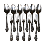 Ensemble de 11 couverts en m�tal argent�