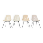 Ensemble de 4 chaises « h - base » blanc cassé de charles & ray eames pour herman miller, 1960 Ensemble de 4 chaises « h - base » blanc cassé de charles & ray eames pour herman miller, 1960
