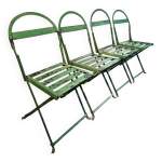 Ensemble de 4 chaises de jardin pliantes anciennes en fer chaises bistrot rivetées des années 1920 avec ... Ensemble de 4 chaises de jardin pliantes anciennes en fer chaises bistrot rivetées des années 1920 avec ...