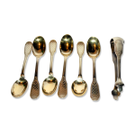 Ensemble précieux de 6 cuillères à café et sa pince à sucre en argent massif plaqué or vermeil 19e s Ensemble précieux de 6 cuillères à café et sa pince à sucre en argent massif plaqué or vermeil 19e s