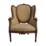 Fauteuil bergère médaillon louis xvi en noyer tissus en petit point de croix Fauteuil bergère médaillon louis xvi en noyer tissus en petit point de croix