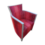 Fauteuil bergère avec pouf bois gris et tissu rouge dégradé. Fauteuil bergère avec pouf bois gris et tissu rouge dégradé.