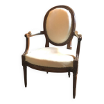 Fauteuil cabriolet à dossier médaillon epoque louis xvi Fauteuil cabriolet à dossier médaillon epoque louis xvi