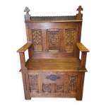 Fauteuil coffre néogothique en chêne Fauteuil coffre néogothique en chêne