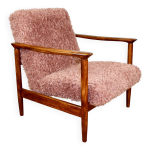 Fauteuil gfm - 142 con�u par edmund homa des ann�es 70, cheveux longs roses - 2 pi�ces disponibles.