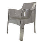 Fauteuil kiss me goodbye de starck pour kartell