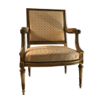 Fauteuil louis xvi en bois doré sculpté et mouluré Fauteuil louis xvi en bois doré sculpté et mouluré