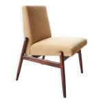 Fauteuil lounge vintage jaune avec accoudoirs en tissu boucl, bois de noyer, style scandinave