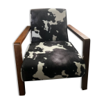 Fauteuil en noyer et velours imprimé animal Fauteuil en noyer et velours imprimé animal