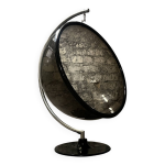 Fauteuil oeuf suspendu en plexiglas fum, design 1970