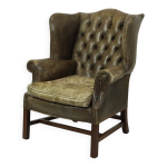 Fauteuil à oreilles chestfield vert ancien Fauteuil à oreilles chestfield vert ancien