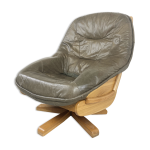 Fauteuil pivotant brutaliste en chne et cuir, annes 1970