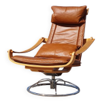 Fauteuil pivotant suédois vintage en cuir cognac ake fribytter nelo Fauteuil pivotant suédois vintage en cuir cognac ake fribytter nelo