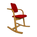 Fauteuil rocking chair design scandinave stokke varier actulum rouge