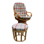 Fauteuil rotin pivotant avec son pouf