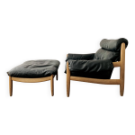 Fauteuil de salon danois en chêne et cuir avec pouf Fauteuil de salon danois en chêne et cuir avec pouf