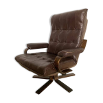 Fauteuil vintage scandinave en bois courbé et cuir Fauteuil vintage scandinave en bois courbé et cuir