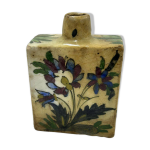 Flacon iznik à décor floral, perse , 19ème siècle Flacon iznik à décor floral, perse , 19ème siècle