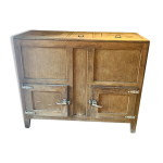 Frigo ancien en bois